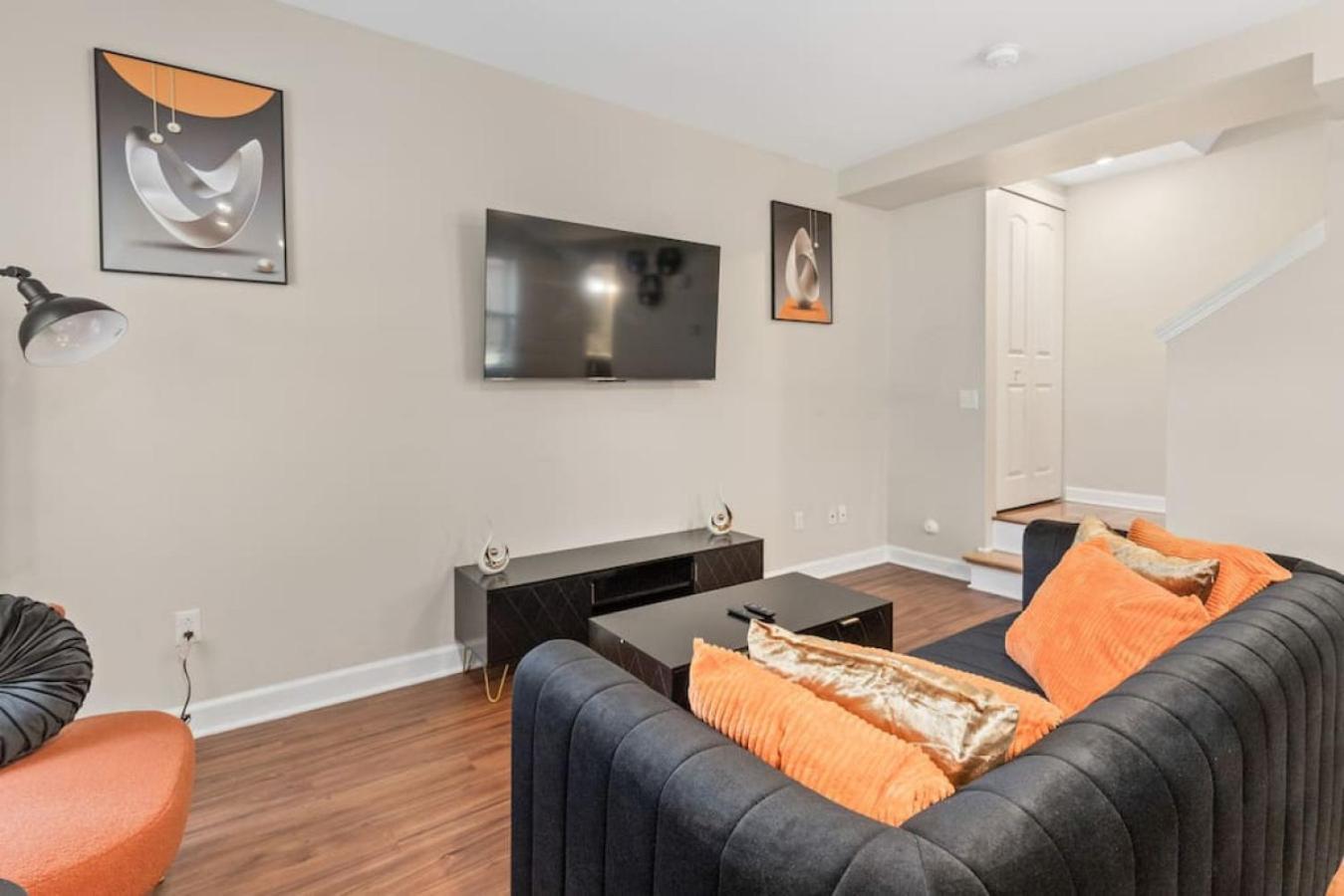 Stylish And Cozy 1-br